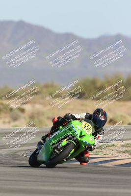 media/Oct-04-2025-CVMA (Sat) [[408bcdd6e4]]/Race 13-Amateur Supersport Open/